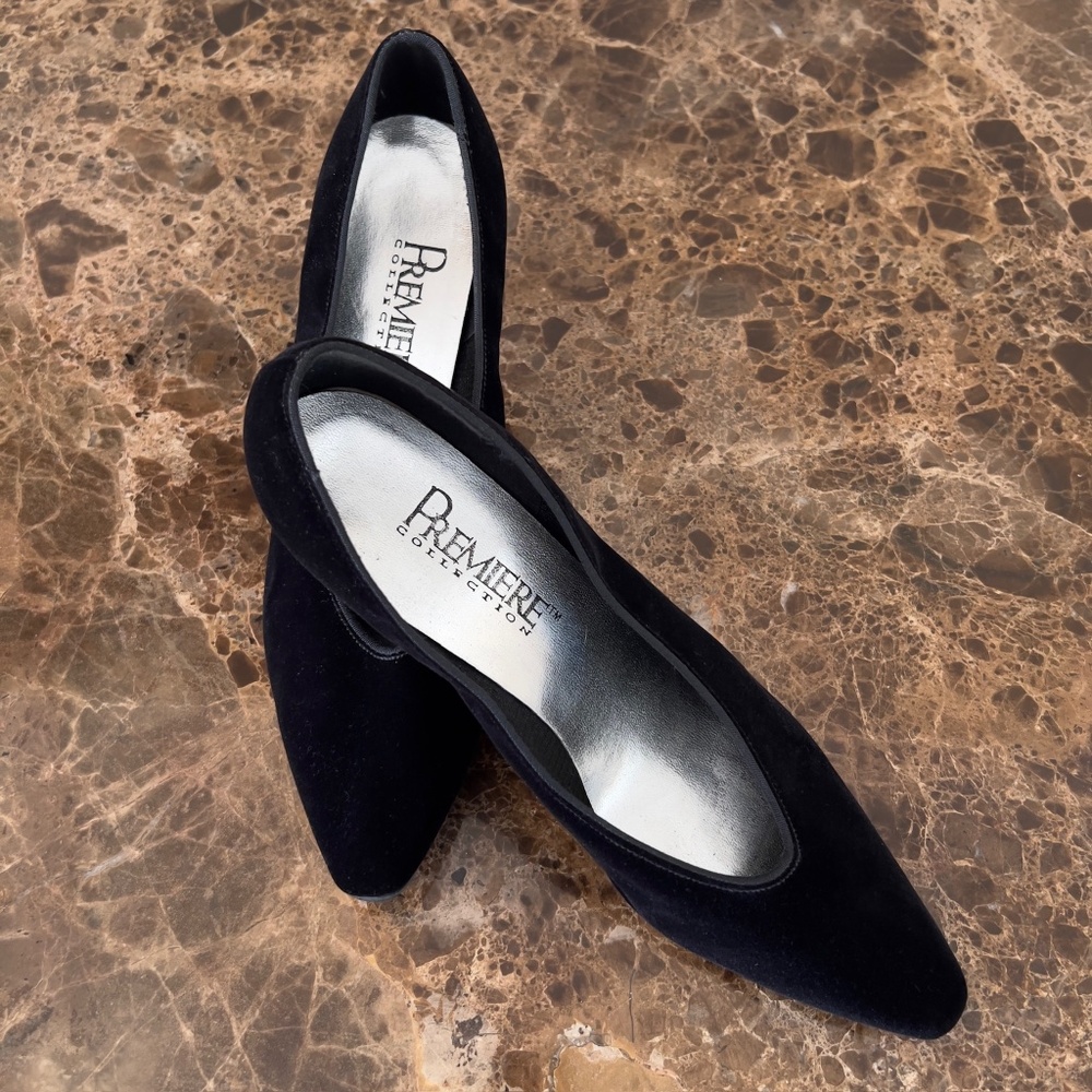 Vintage Premiere Collection Black Velvet Mid Heel Pumps Size 10M